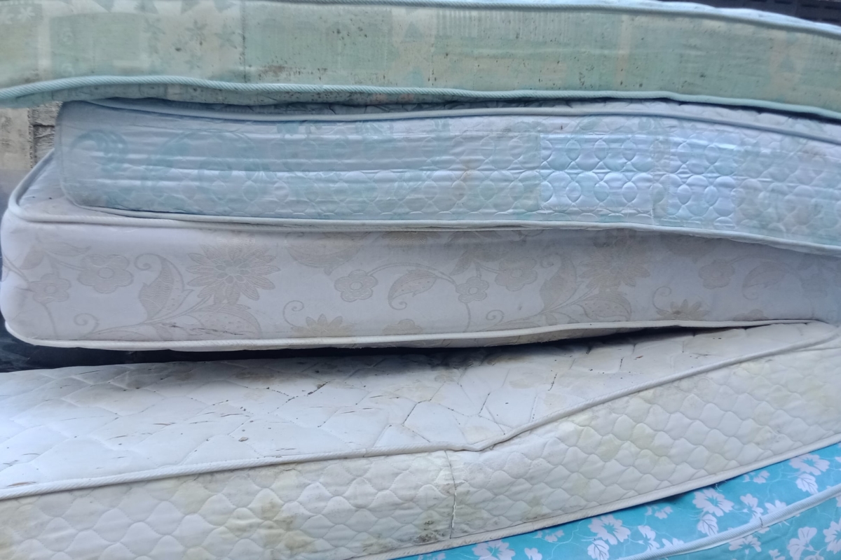 Mattress removal and recycling in Surrey & London